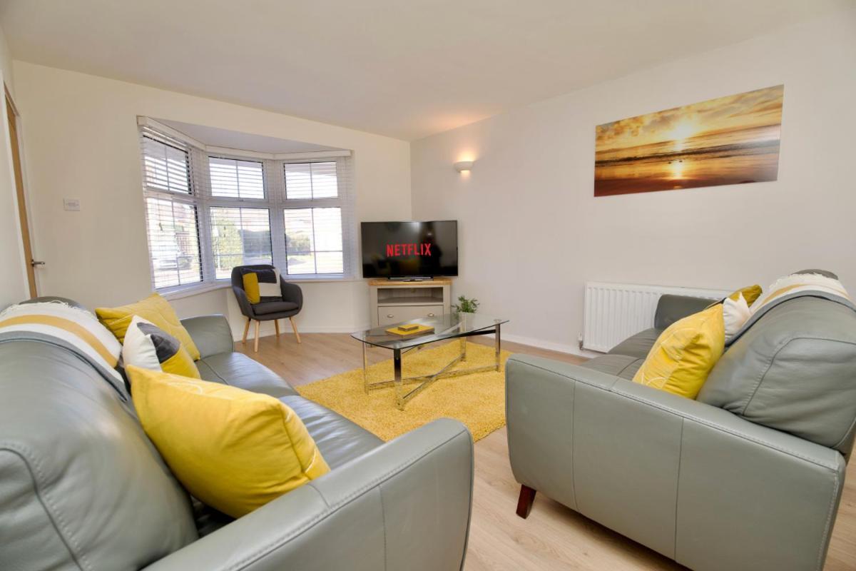 Dashing 4Bed Retreat - Walk To Stratford Town Centre & Shakespeare'S Birthplace Villa Luaran gambar